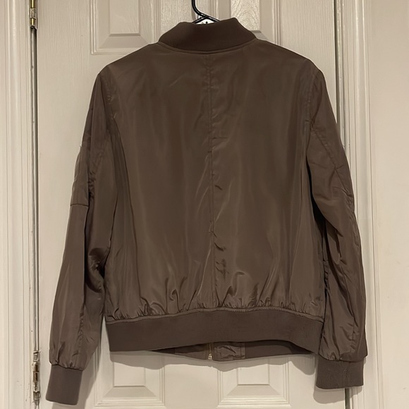 Light Jacket - Picture 3 of 9